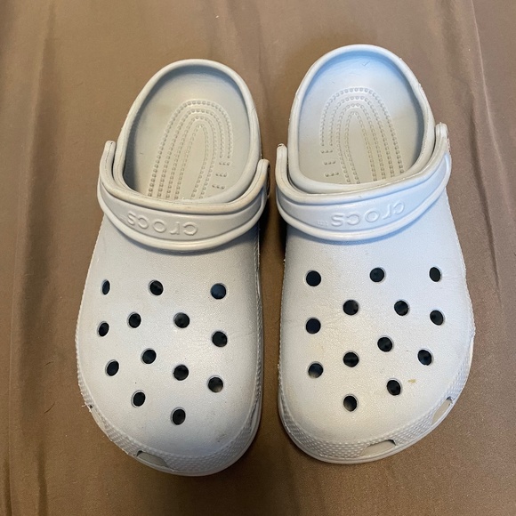 Like new crocs - Picture 1 of 2
